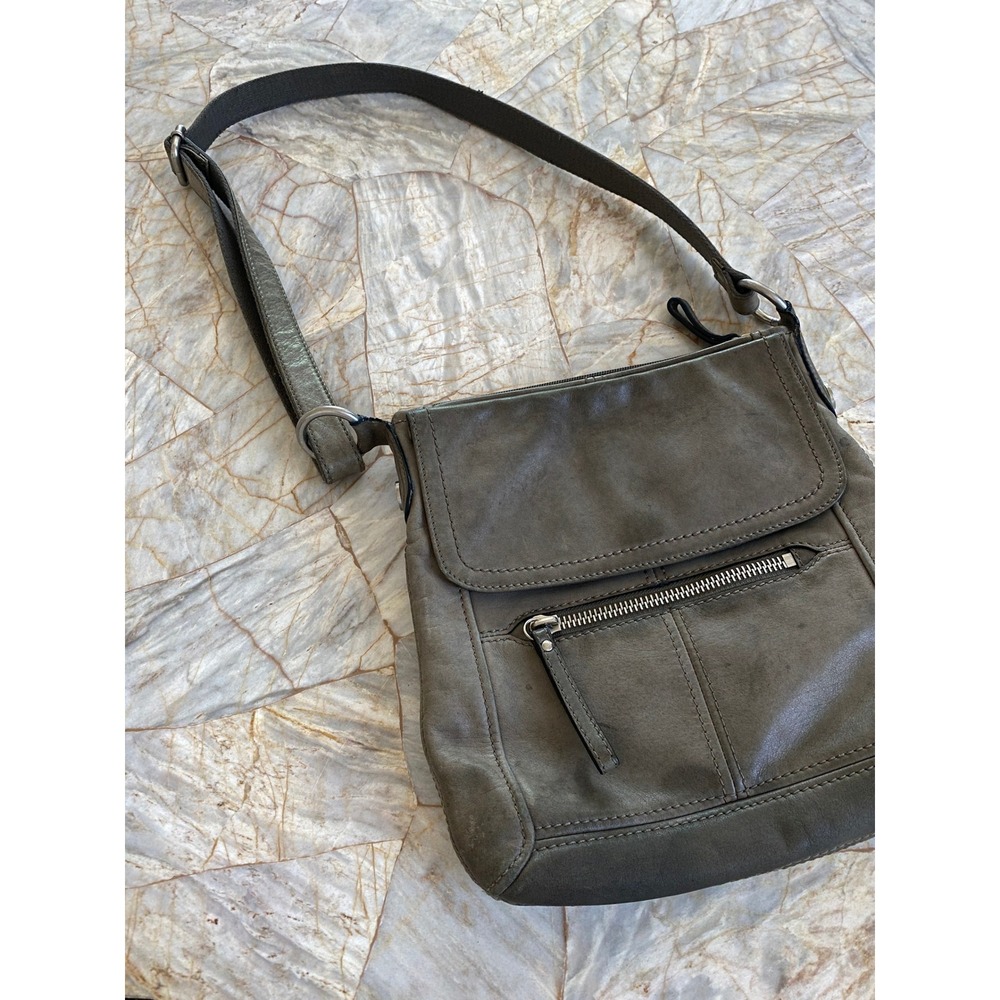 Fossil Gray Leather Crossbody Bag Front‎ Zip Pocket Adjustable Strap Messenger